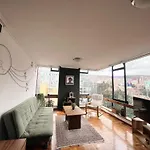 Soleado Departamento Con Vistas Hermosas Sopocachi