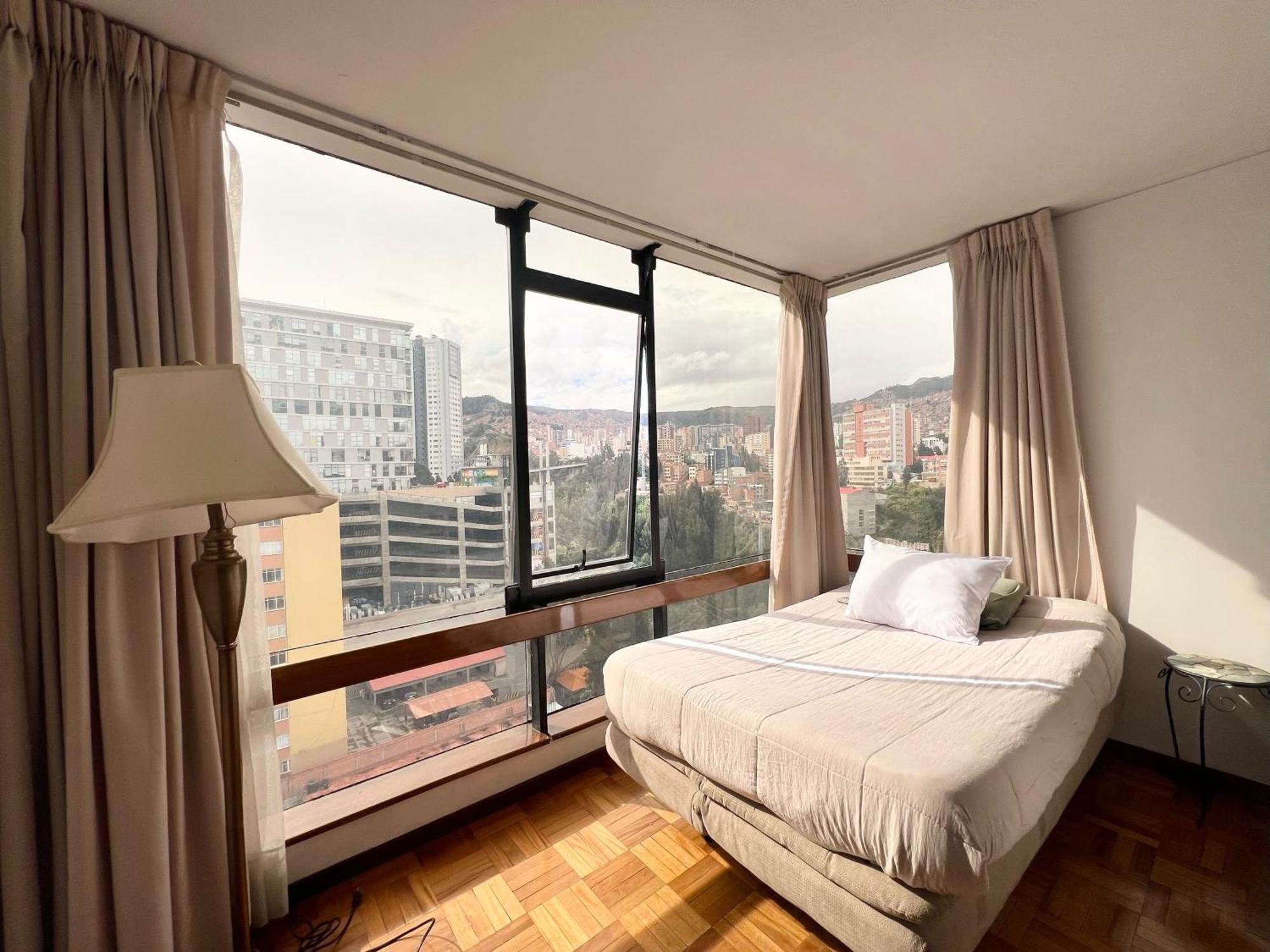 Soleado Departamento Con Vistas Hermosas Sopocachi Apartamento